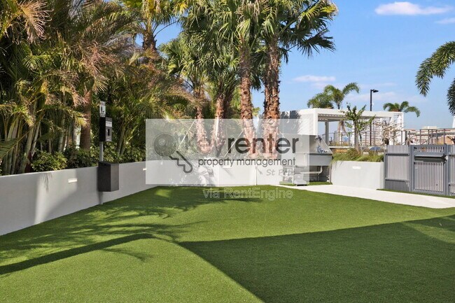 Building Photo - 400 Central Ave