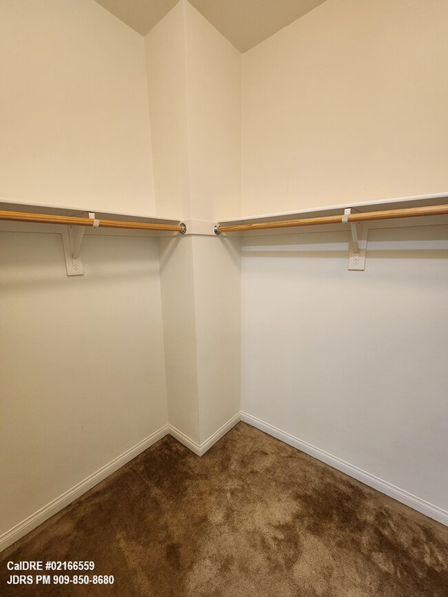 Building Photo - Azusa 2 bedroom Townhome