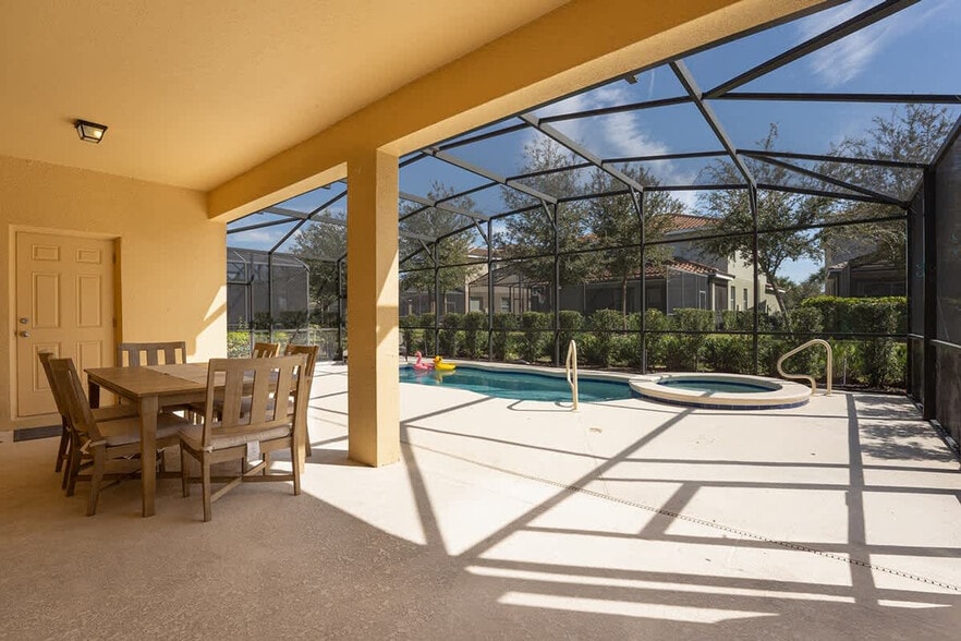 Building Photo - 6047 Broad Oak Dr