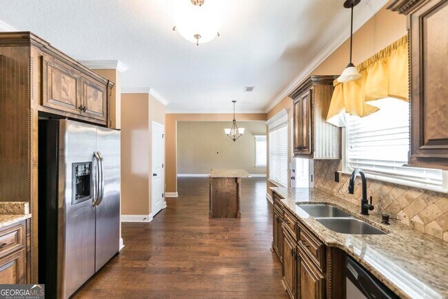 Building Photo - 203 Norfolk Cir