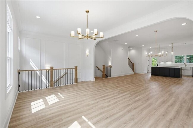Building Photo - 333 Sugarview Rd