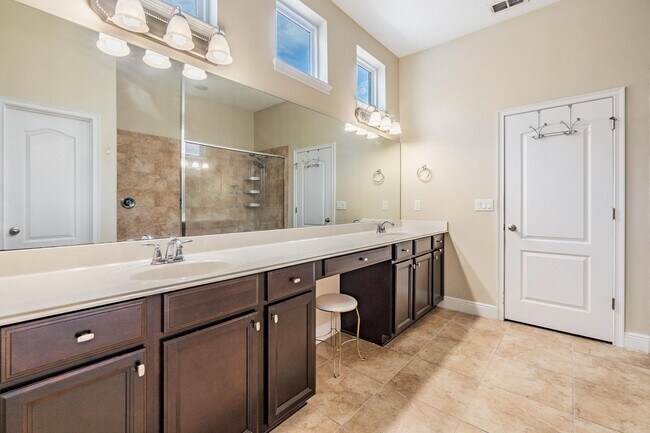 Building Photo - 8107 Champions Forest Way