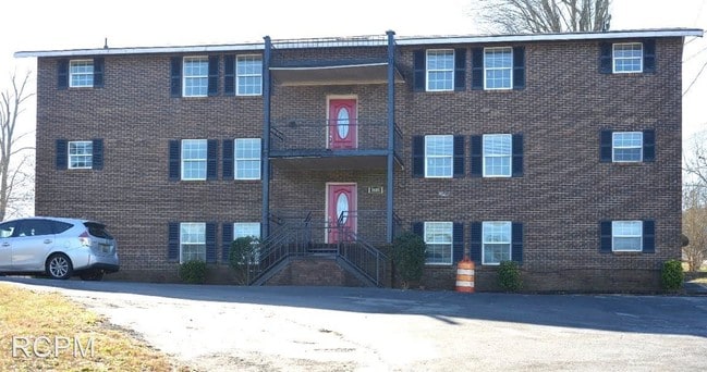 Building Photo - 1601 2nd Way NE