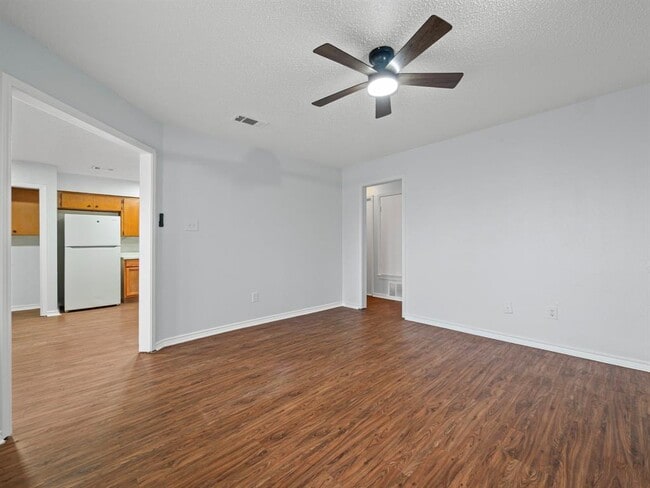 Building Photo - 1816 Rawhide Loop