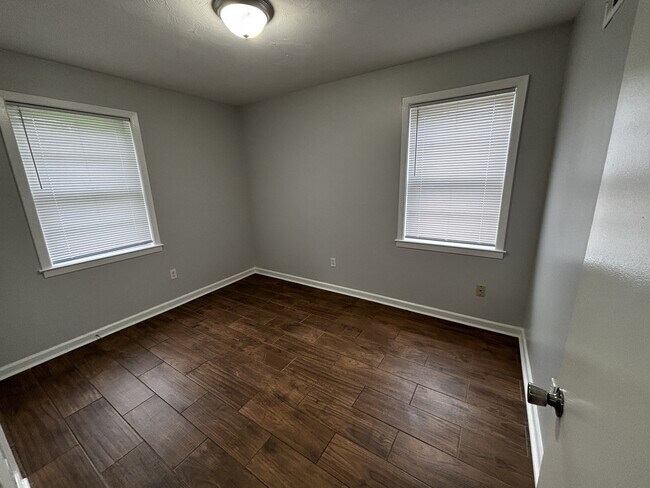 Building Photo - 2247 Pamela Dr