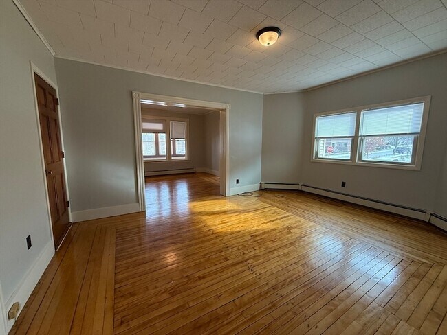 Building Photo - 132 Coburn Ave