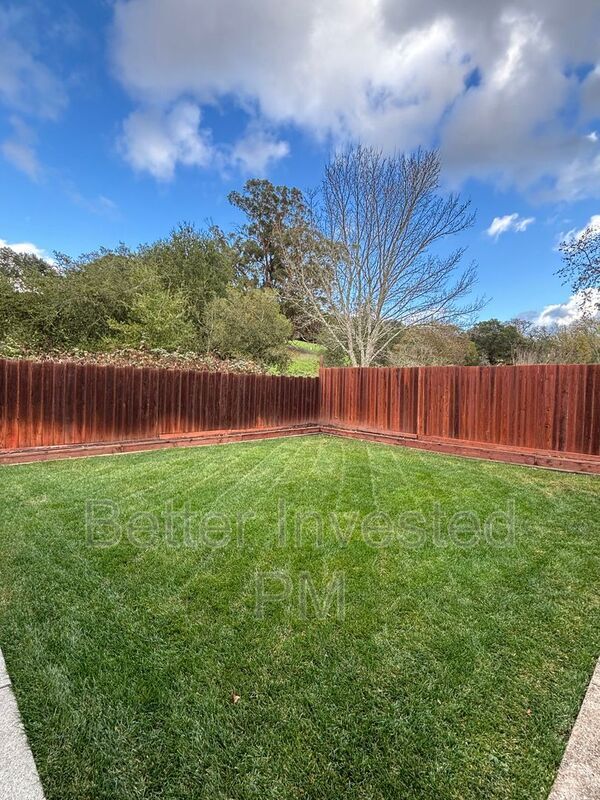 Building Photo - 1912 Cooper Dr