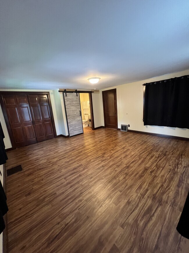 Building Photo - 236 Moores River Dr