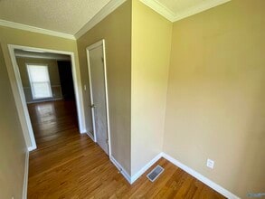 Building Photo - 17556 Fairway Dr