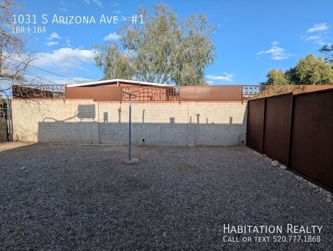 Building Photo - 1031 S Arizona Ave