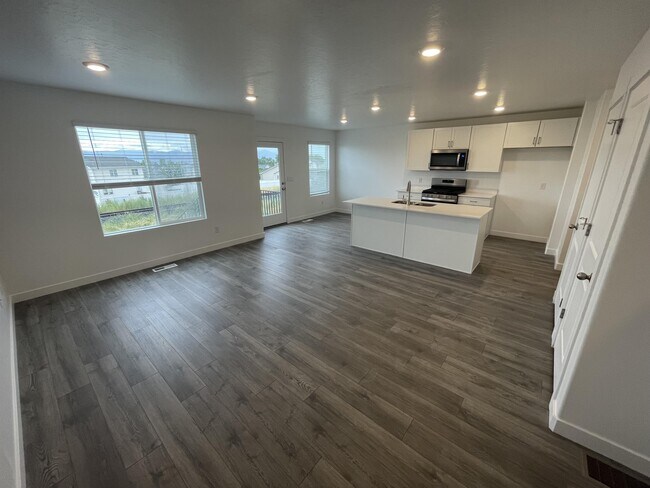 Building Photo - 8610 W Beckville Dr