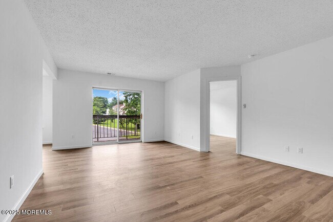 Building Photo - 56 Diane Dr