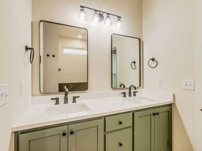 Building Photo - 8225 NW 163rd Ter