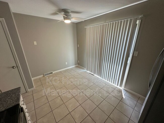 Building Photo - 8640 N Hull Ave