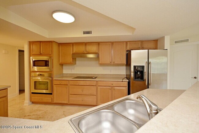 Building Photo - 123 Lancha Cir