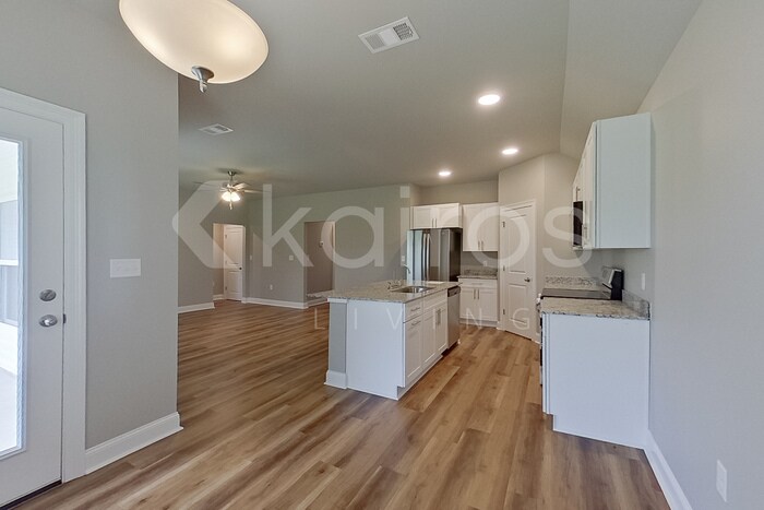 Building Photo - 13754 Willowmore Dr