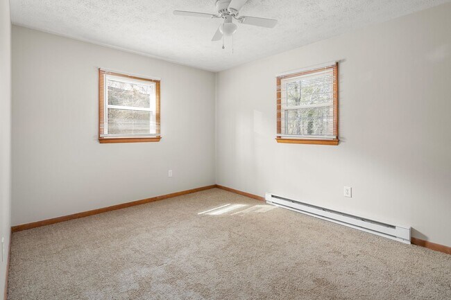 Building Photo - Haw Creek House