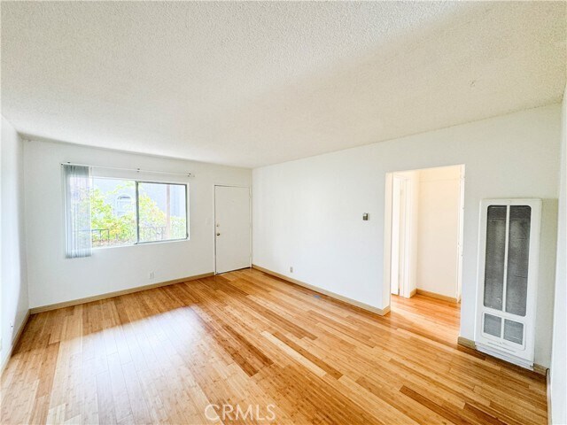 Building Photo - 2010 Manhattan Beach Blvd