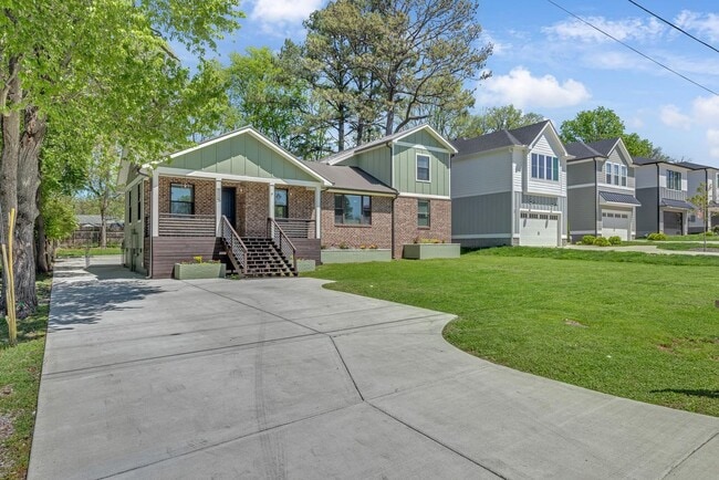 Building Photo - 6416 Edsel Dr