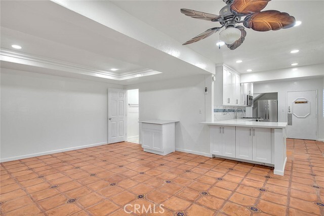 Building Photo - 145 S Vista Grande