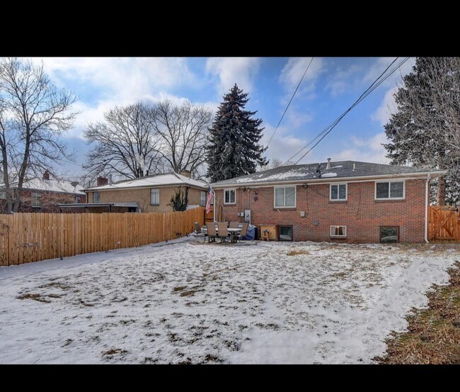 Building Photo - 4720 Alcott St