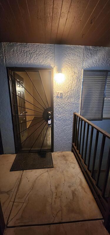 Building Photo - 2843 E 17th St