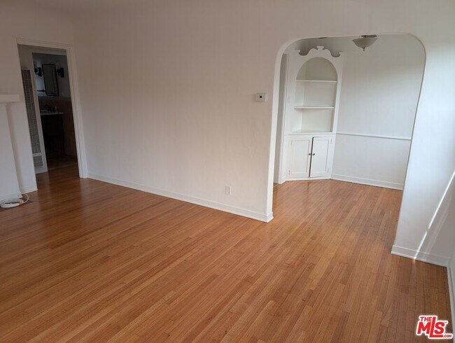 Building Photo - 1612 1/2 Glendon Ave