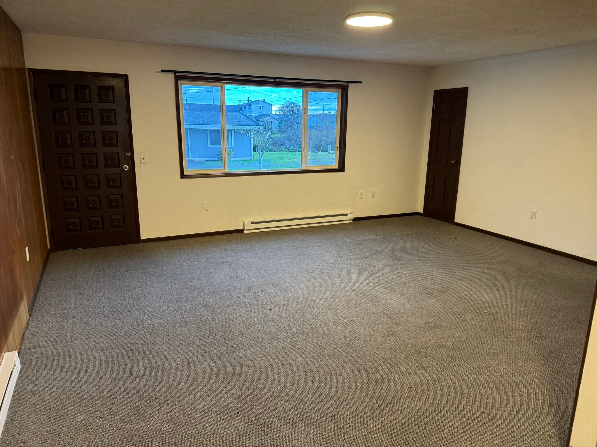 Building Photo - 222 N Beacon St