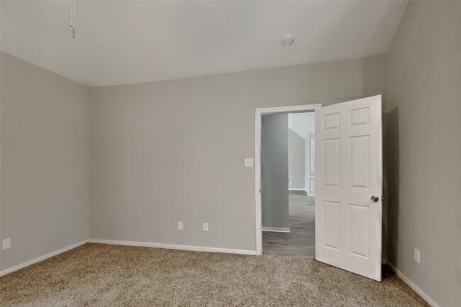 Building Photo - 6114 Berkshire Park Dr