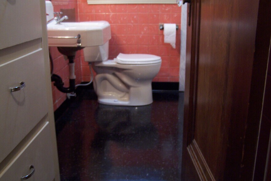 Bathroom - 440 Glessner Ave