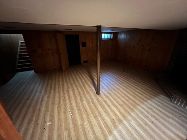 Building Photo - 425 Highland Ave