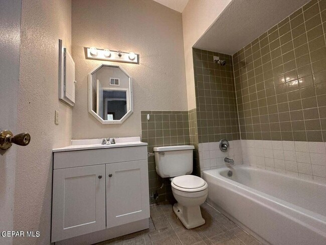 Building Photo - 5021 Dearborne Dr