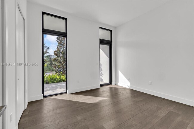 Building Photo - 16699 Botaniko Dr N