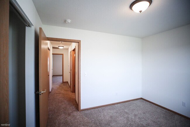 Building Photo - 2 br, 1 bath  - Cardinal Creek