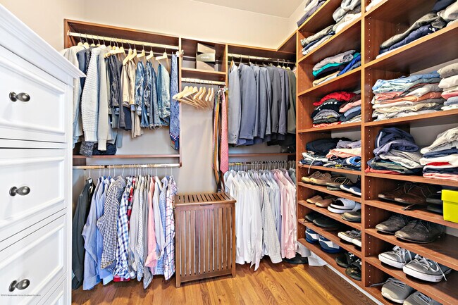 Building Photo - 30 Columbus Dr