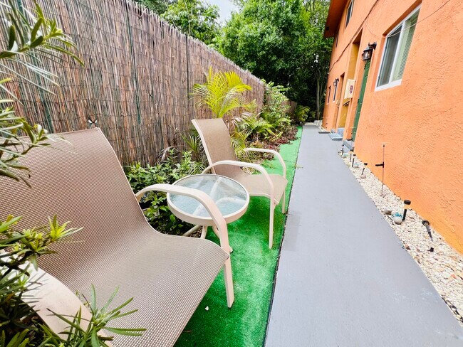 Building Photo - 441 NW 7th Terrace