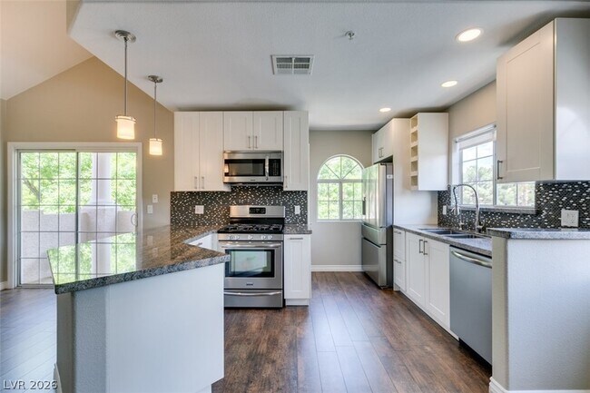 Building Photo - 2925 Wigwam Pkwy