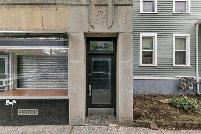Building Photo - 89 Howe St