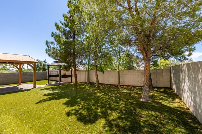 Building Photo - 7943 Meandering Path Ave