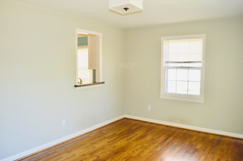 Building Photo - 716 S 14th St