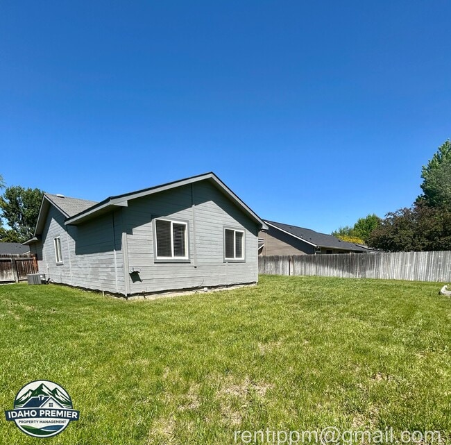 Building Photo - 10977 W Altair St
