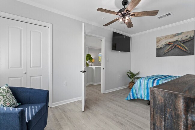 Building Photo - 139 Brady Dr