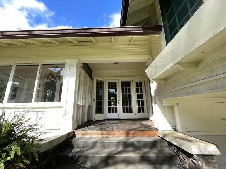 Building Photo - 2610 Lowrey Ave