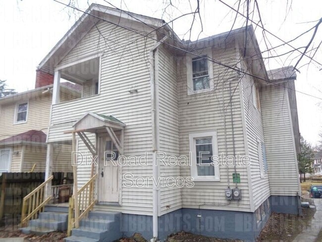 Building Photo - 1150-1152 Grafton Ave