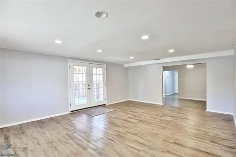 Building Photo - 2317 Glendale Dr