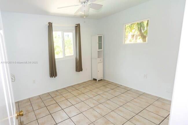 Building Photo - 812 Chukker Rd