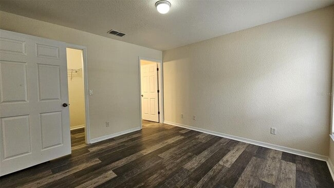 Building Photo - 6300 W Oak Park Blvd