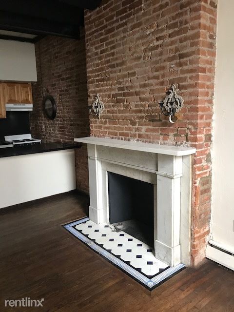 Building Photo - 2037 Walnut St