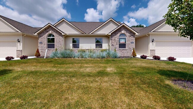 Building Photo - 5391 Swan Dr