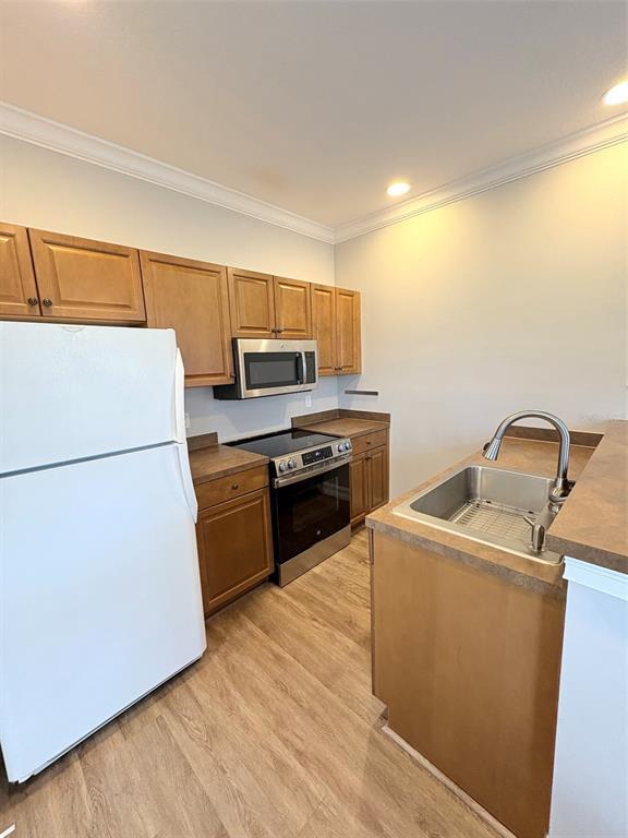 Building Photo - 4450 Twinview Ln
